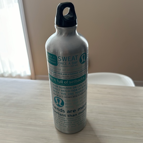 lululemon athletica Other - Lululemon aluminum water bottle